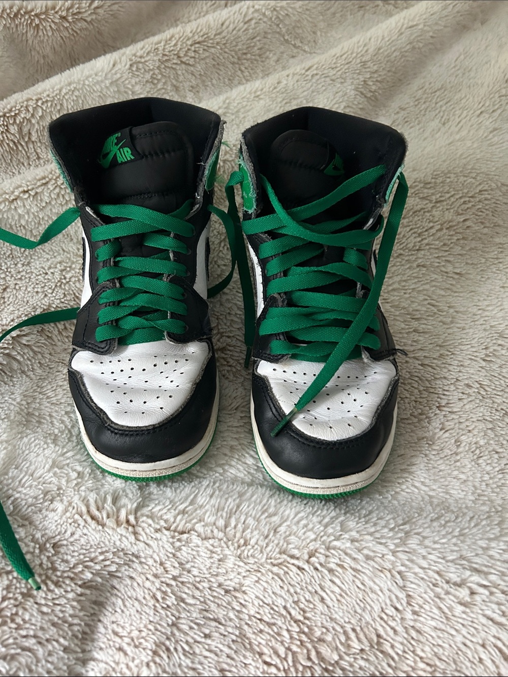 Nike Kids Black, White & Green High-Top Sneakers